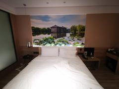 -杭州西湖湖滨银泰亚朵酒店
