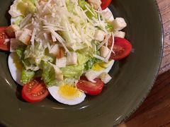 凯撒色拉配自制凯撒酱-SISTERS BAR RESTAURANT川意酒馆(嘉善老市H楼店)