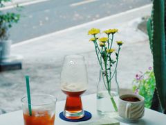 -彳亍咖啡·这里(水湾路店)