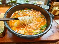 -银米·云南传统过桥米线(双廊黑金冠店)