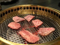 -铭牛烧肉·和牛海鲜自助(高新月牙湖店)
