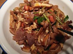 -费大厨辣椒炒肉(万家丽一店)