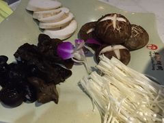 iphone_upload_pic-羊家胡同·龙虾烧烤火锅(龙汇路店)