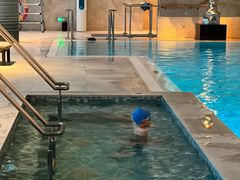 -成都华尔道夫酒店游泳池