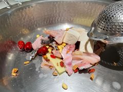 -马家斑.鲜鱼火锅(松湖万科店)