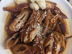 -老鼎万春卤菜(五代传承创始老店)