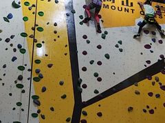 -问山MountQuest攀岩馆