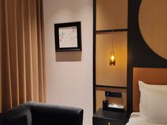 -万泊酒店(长沙五一广场国金中心店)