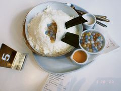 咸蛋冰-Cheevit Cheeva(Sirimangkalajarn)