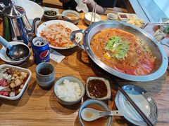 -野山舂·贵州现舂酸汤火锅(鸿通城店)
