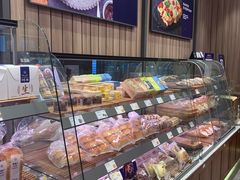 面包甜点陈列柜-巴黎贝甜·生日蛋糕(杭州文二路店)