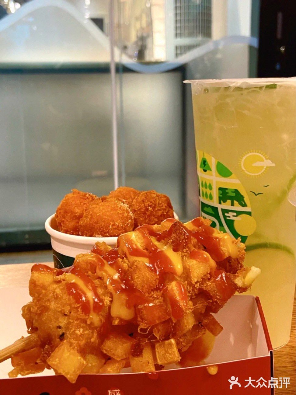 在青岛吃过就念念不忘的米热狗️ 终于开来昆明了！