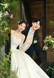 -雪中彩影婚纱摄影·微光艺术中心