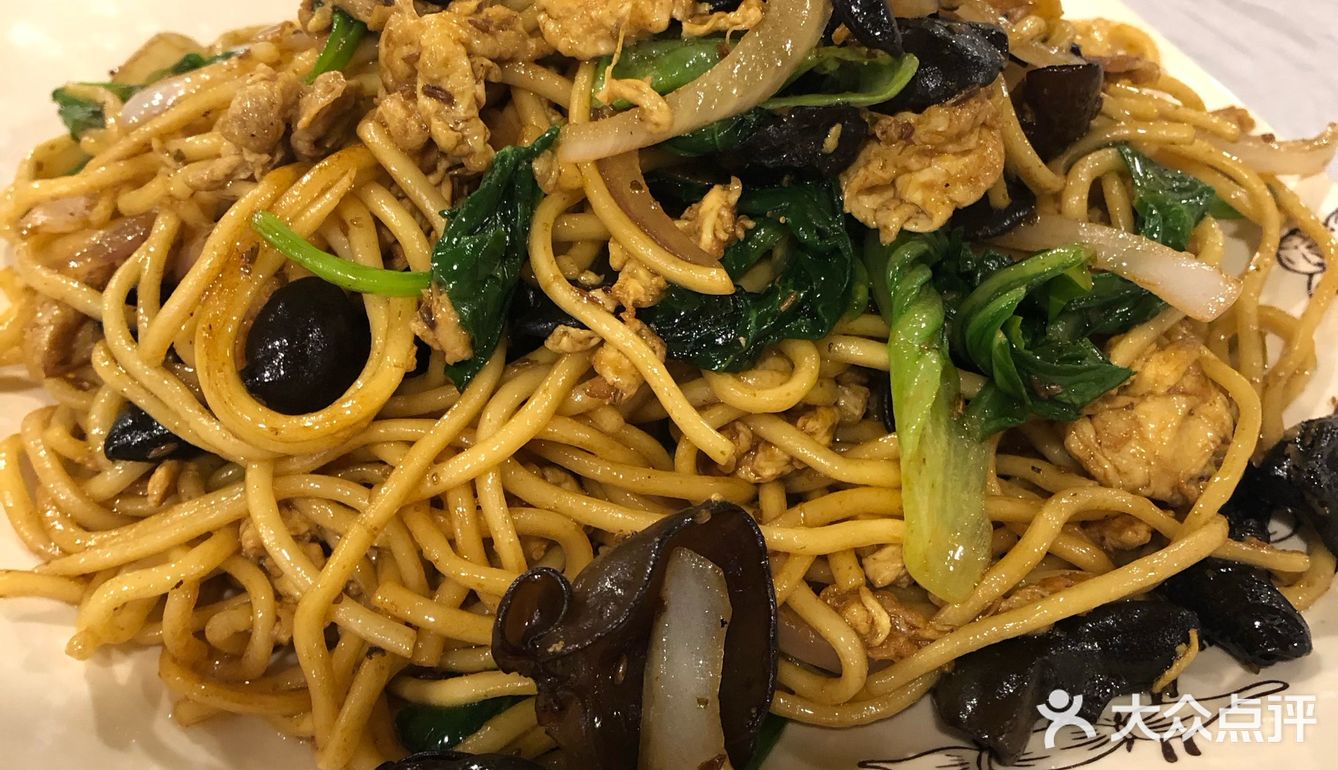 今天朋友来，就一起去店里吃了