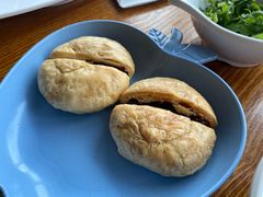 玫瑰鲜花饼-云中鱼蒸汽石锅鱼(川沙百联店)