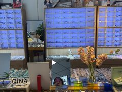 -天空之镜眼镜店蔡司依视路配镜授权零售店(望京颐堤港店)