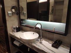 -上海龙之梦万丽酒店