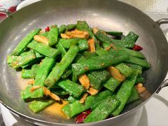 -费大厨辣椒炒肉(高铁吾悦广场店)