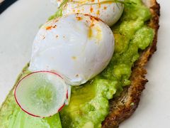 牛油果温泉蛋吐司-O'mills Sourdough Bakery&Bistro(永嘉路店)