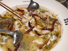 -渔语鱼酸菜鱼新川菜(来福士店)