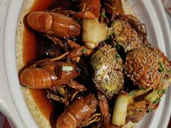 -肥肥虾庄·金牌油焖大虾(汉街SKP店)