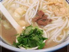 -鑫花溪牛肉米粉(东环大润发店)