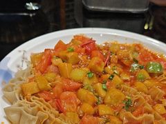 -东口码头·烧鸽子·鱼头泡饼·地方菜(金鹰悦城店)