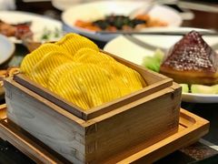 金牌扣肉配玉米饼-杭州西子湖四季酒店·金沙厅
