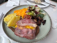 香煎牛肉饼菠萝全餐-星美乐(乐峰广场店)