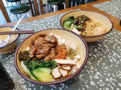 猪软骨剁椒拌饭-流浪地图剁椒卤汁拌饭(未来城购物广场店)