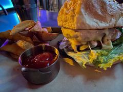 凯斯牛肉汉堡-CAS BAR(平武路店)