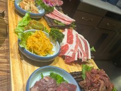 -明洞阿姨·韩式酱蟹烤肉·创意料理(三元桥店)