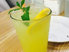 -小镇大厨新概念复合中餐厅(万达广场大连高新店)