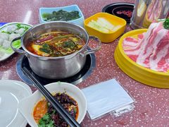 -四囍码头海鲜烧烤自助火锅(外滩南京东路悦荟广场店)