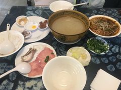 -桥香园云南过桥米线(金马碧鸡店)