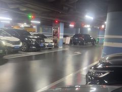 -瑞虹新天地月亮湾
