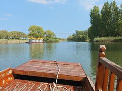 -滕州微山湖红荷湿地景区