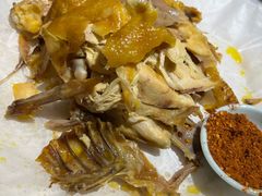 -头上红煨盐鸡·非遗院子餐厅