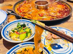 -旧街市鲜货老火锅(大光路店)