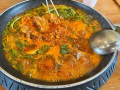 土豆排骨火锅-喇喇排骨火锅·传统韩式脊骨汤(望京西园总店)