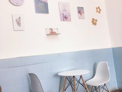 用餐区-美肴冰品·汉堡·牛腩饭(总店)