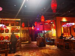 大堂-老滇山寨•云南特色菜•地方菜•民族风情歌舞表演(金碧店)