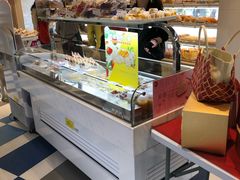 面包甜点陈列柜-85度C(生甜甜圈研究工坊·上海平凉店)