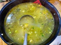 酸菜碗豆片汤-湘聚南县土菜馆(龙山二路店)