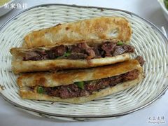 地点：王胖子驴肉火烧~~普通的~肥而不腻-王胖子驴肉火烧(鼓楼店)