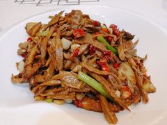 湖北笋干炒牛肚-丹江口渔村·湘味厨房(桃园店)
