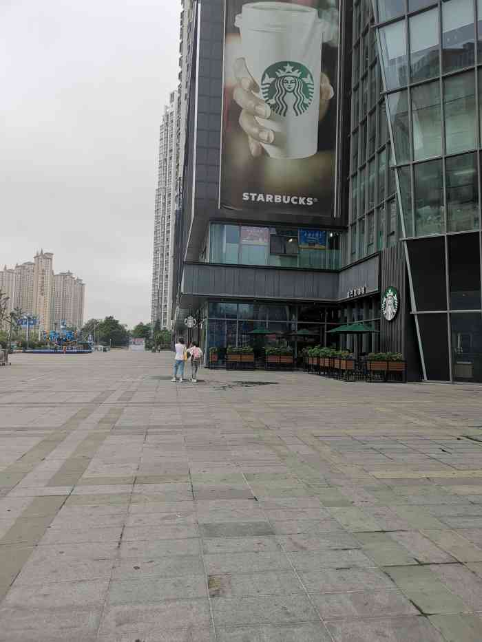 玖珑汇商业广场"许久不来淮安市区了,上一次来这个商场只有.