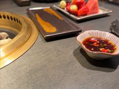 -铭牛烧肉·和牛海鲜自助(高新月牙湖店)