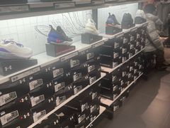 -UNDER ARMOUR(新燕莎奥莱店)