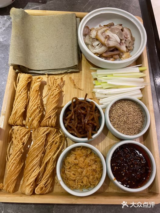 闫府私房菜·百年鲁菜(恒隆店)图片